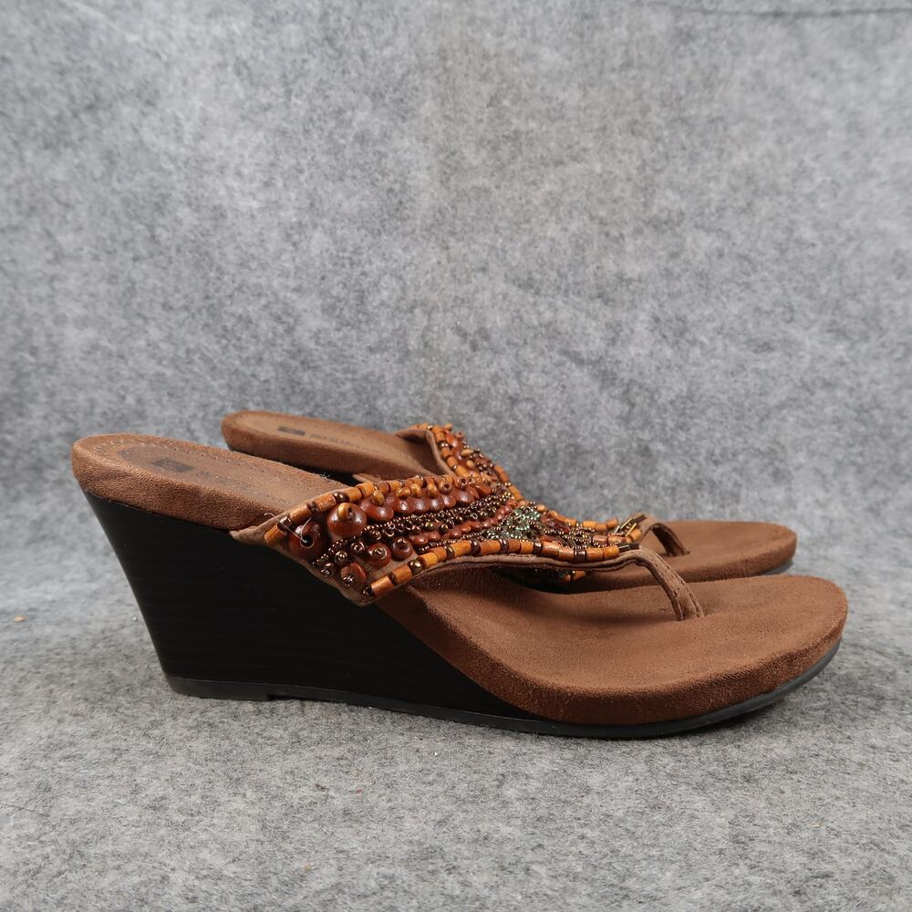 White Mountain Shoes Womens 7 Sandals Wedge Flip Flop Slip On Beaded Leather
